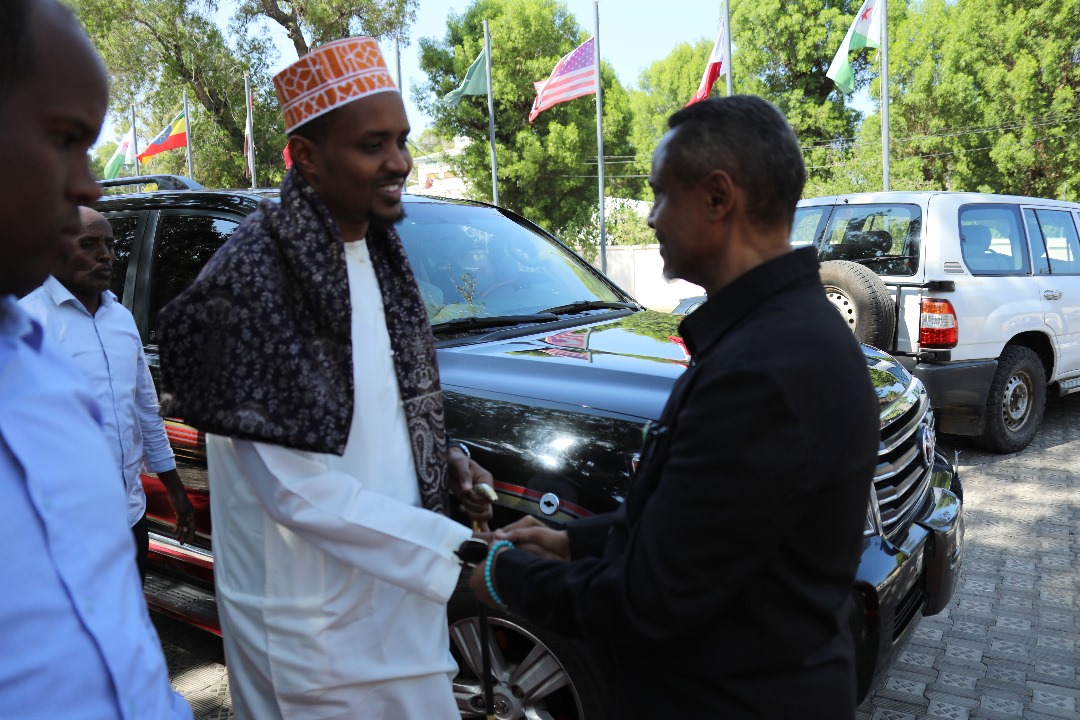 Munaasabad Muhiim ah: Duqa Magaalada iyo Ugaaska oo ku kulmay Qado-Sharaf